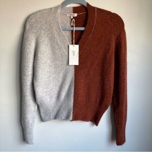 NWT Bartolini Colorblock V-Neck Sweater Size S